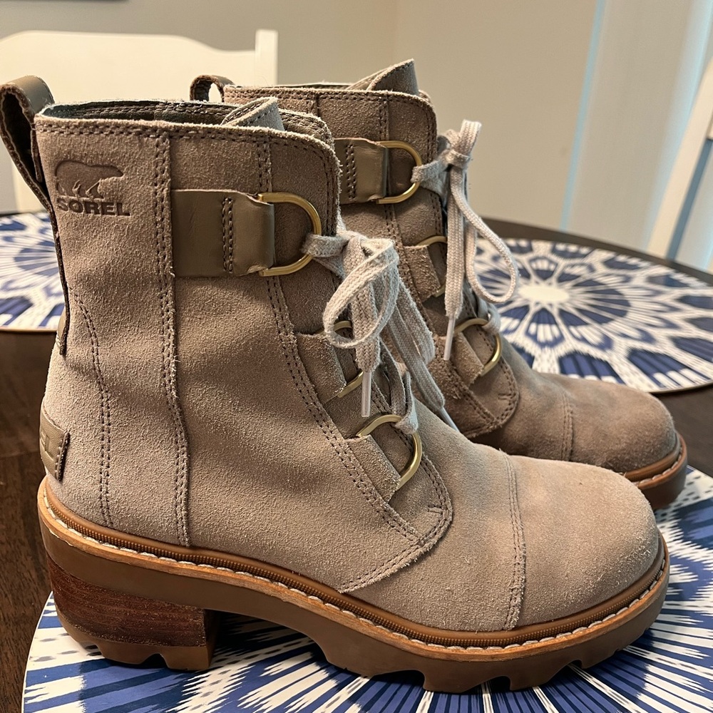 Sorel Women's Joan Now Tan Lace-Up Boots